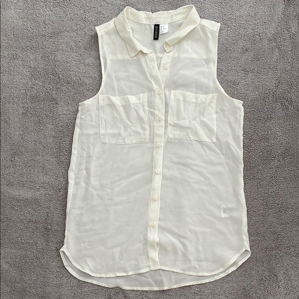 Divided Sleeveless White Button-up Blouse